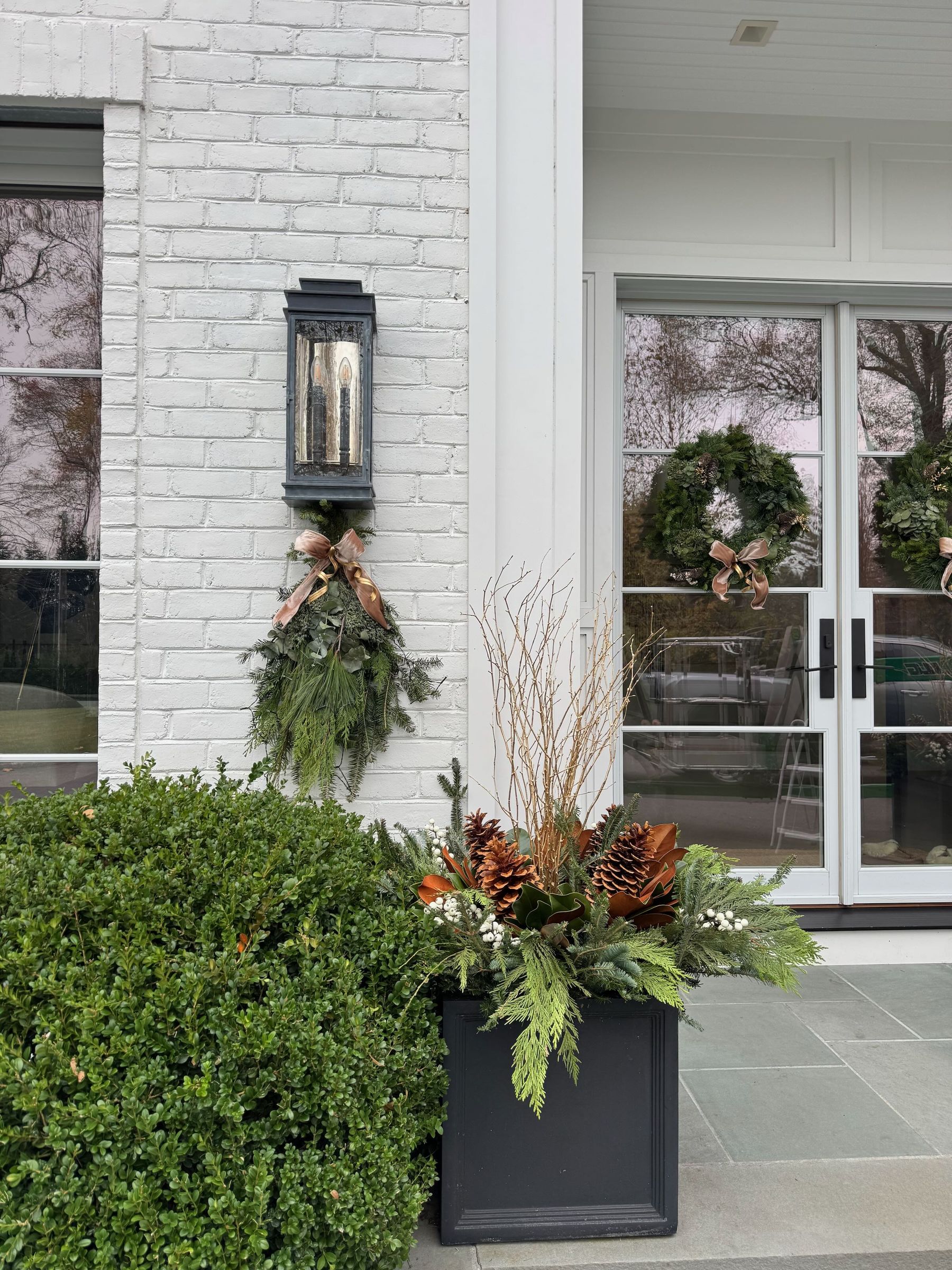 Holiday planter arrangement