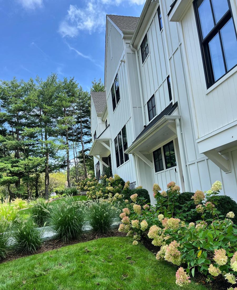 Connecticut luxury home landscaping