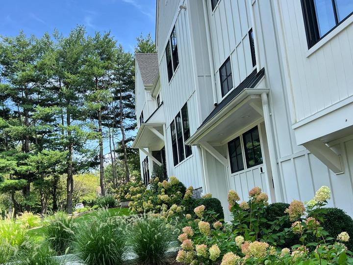 Connecticut farmhouse grounds