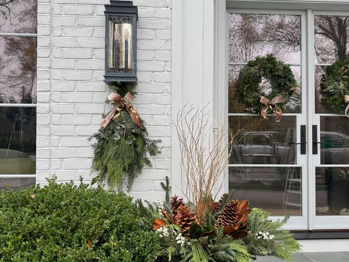 Holiday planter arrangement